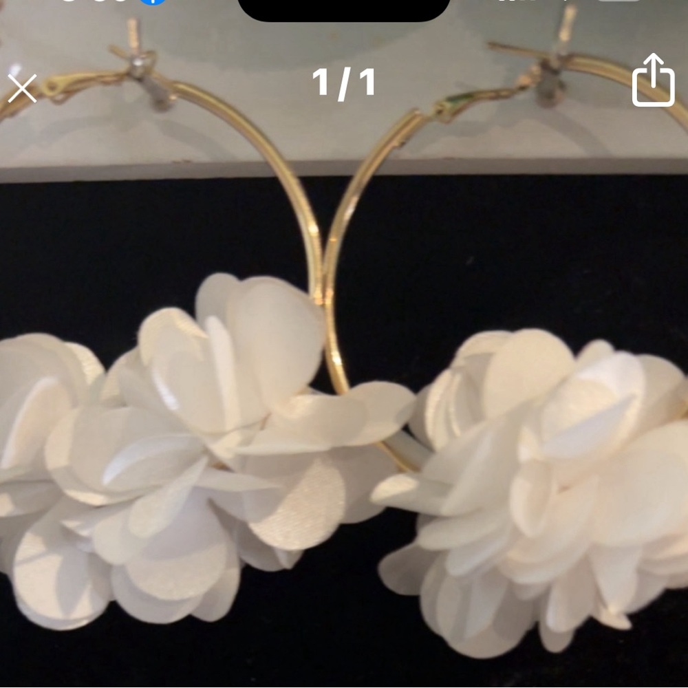 Floral earrings